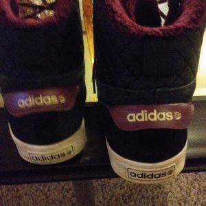 Adidas tennis shoe boots style